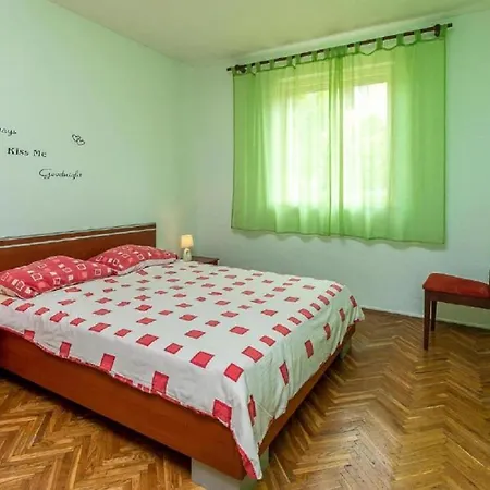 Ema 4+2 Apartment