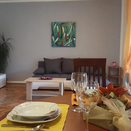 Apartment Ema 4+2 *