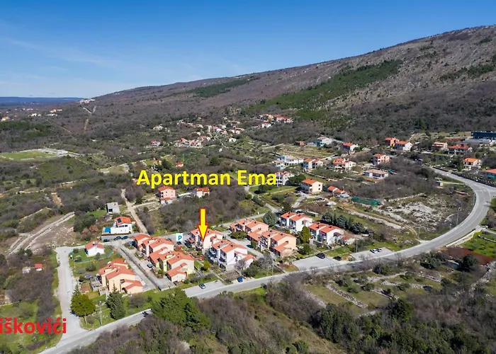 Daire Ema 4+2 Koromačno