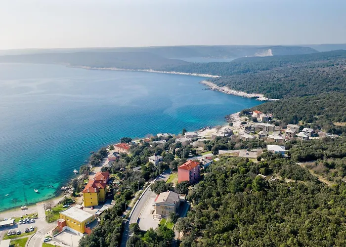Daire Ema 4+2 Koromačno