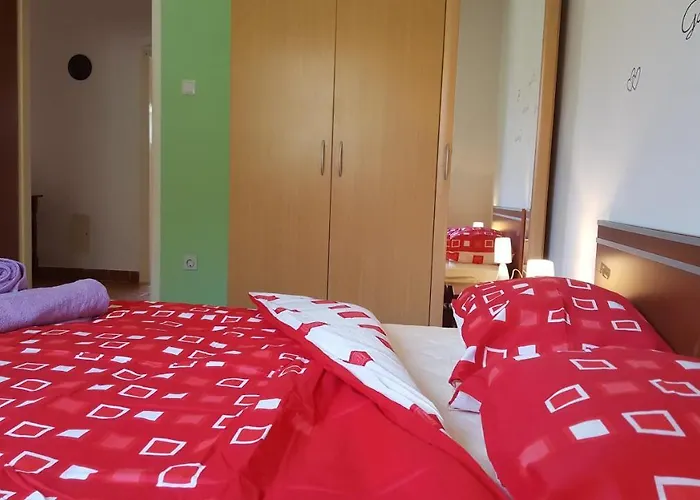 Ema 4+2 * Koromačno